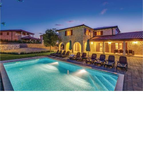 Beautiful Home In Turcic With Wifi