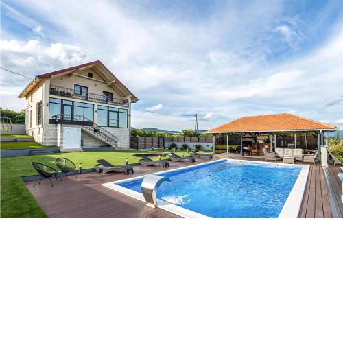 Beautiful Home In Velika