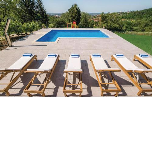 Beautiful Home In Zagreb With Wifi