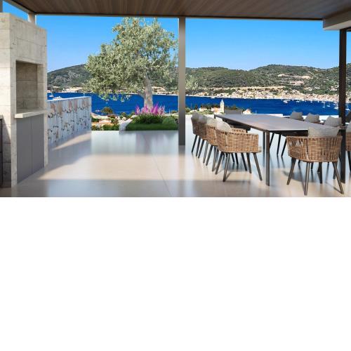 Beautiful Issa Hills Villa