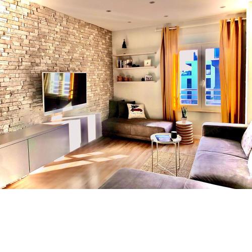 Beautiful view apartment with garage space