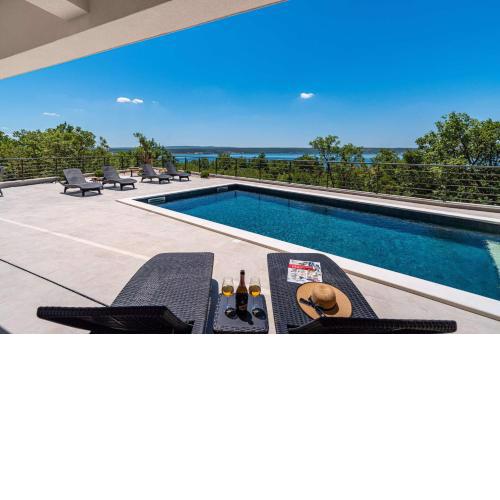 Beautiful Villa Hill