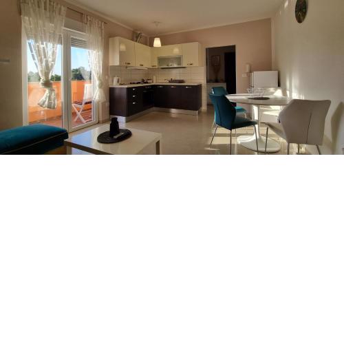 BELLA NINA APARTMENT