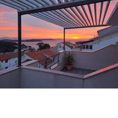 BenJak Apartments
