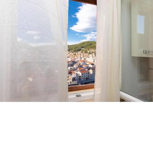 BENTO apartment - best VIEW on town and sea
