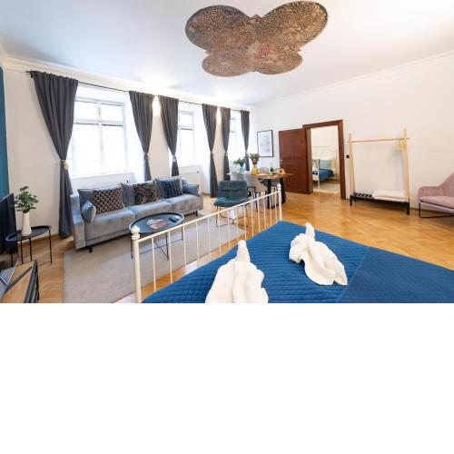 Best Price & Location - Historic Square Residency