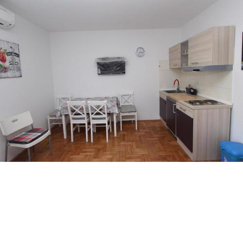 Bezauberndes Apartment nur 190 Meter zum Strand mit 2 Klimaanlagen