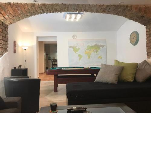Big Homebase with Billardtable