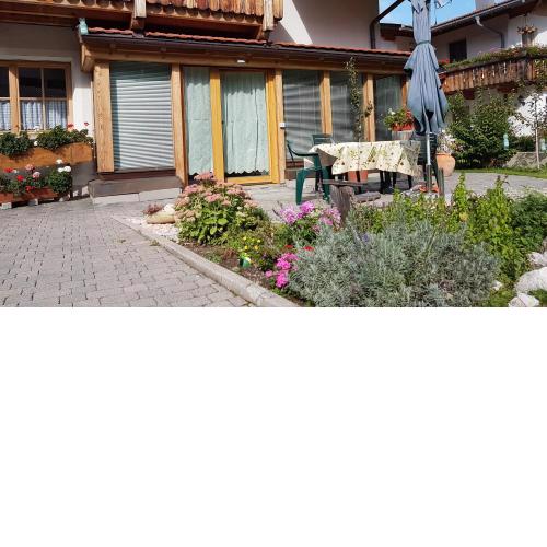 Bina' s house