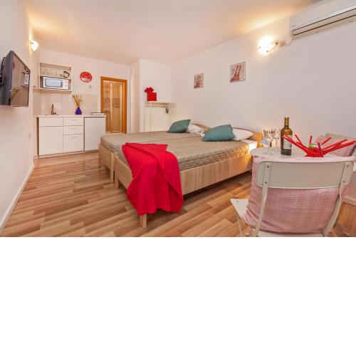 BIS Apartment 3