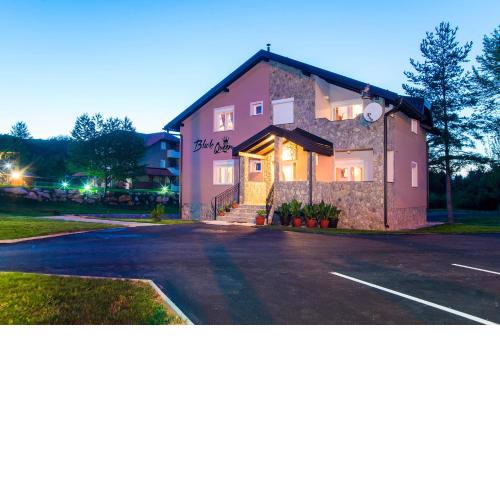 Black Queen Guesthouse