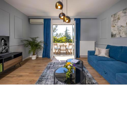 Blue Allure Apartment