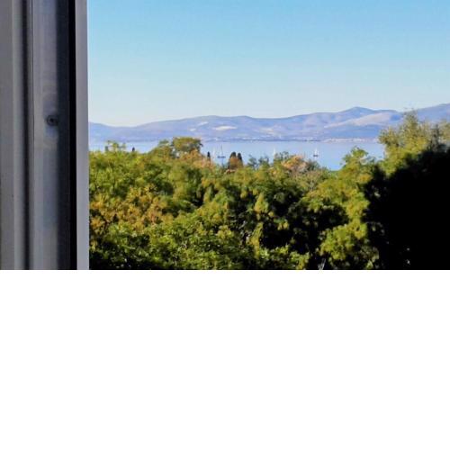 Blue Sea View Apartment