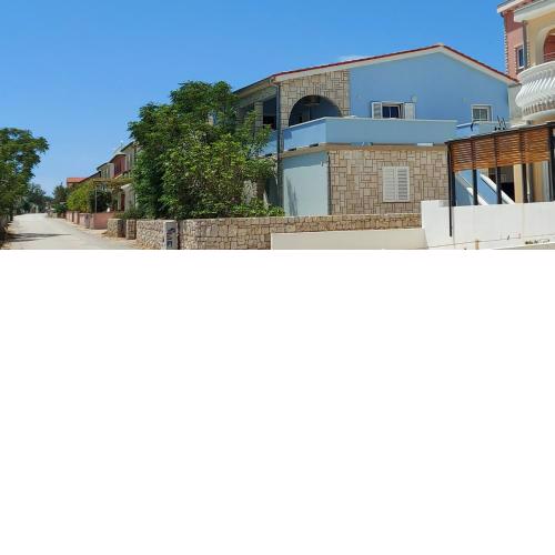 Blue Sea Vir Apartments