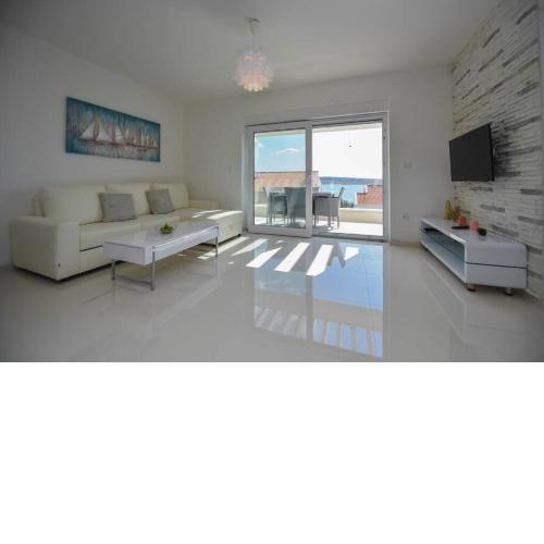 BlueBay Apartments