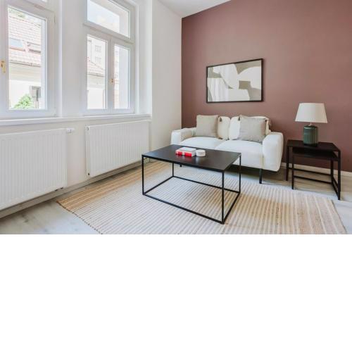 Blueground Rostovska str renovated furnished PRG-19