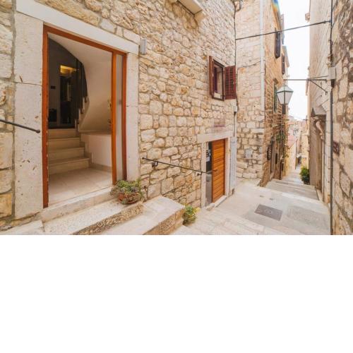 Boutique old town house Karkovich