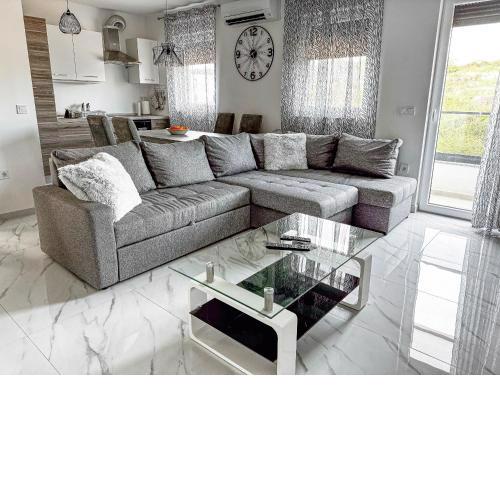 Brand New 2 Bed, 1 Bath Condo
