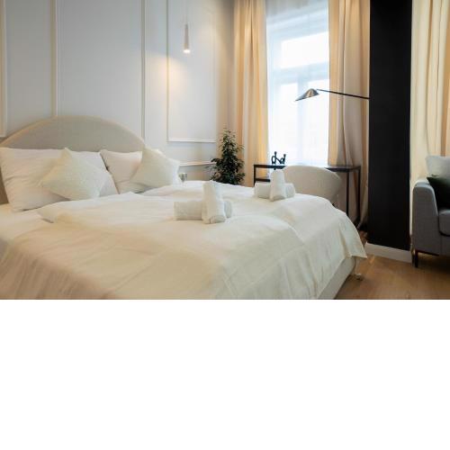 Brand-new 2-room apartment with a king size bed