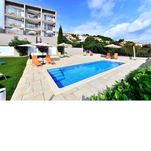 Bretia Apartments
