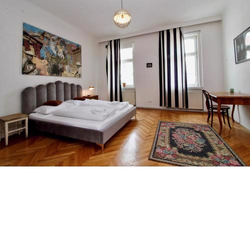 BRIGHT ELEGANT FLAT in Center