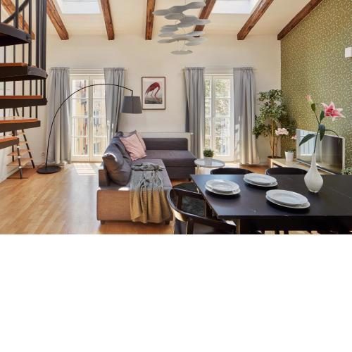 Bright Loft in New Town by Prague Days