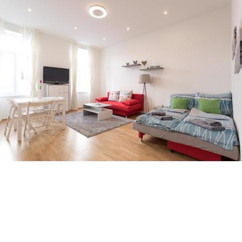 Bright Red Heart Apartment in Leopoldstadt