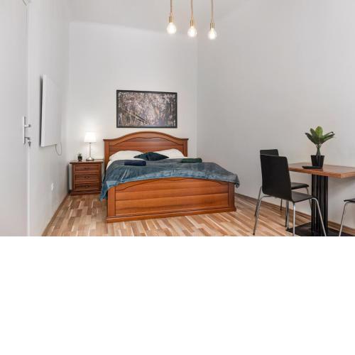 BudgetFriendly 1BR Apt. well connected