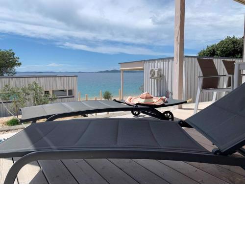 Buqez Eco Resort - calm beach house 17