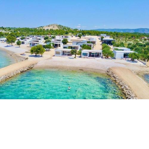 BUQEZ RESORT, Vila 51