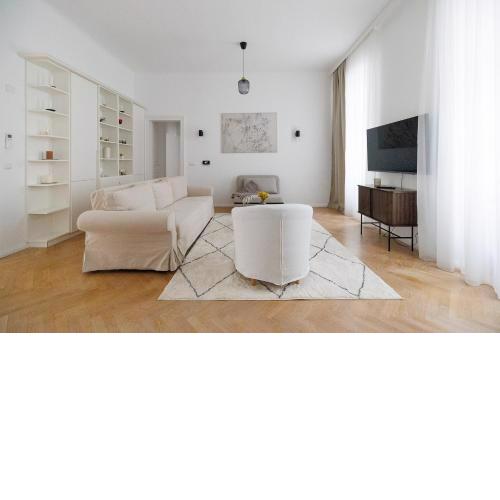 BuzzStays - Ultra Spacious 3-Bedroom 3-Bath Steps from Vienna's Historic Heart