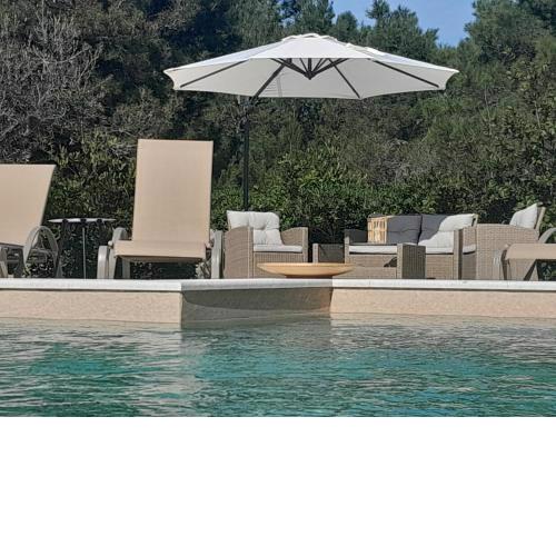 Caliente Apartments Vir B
