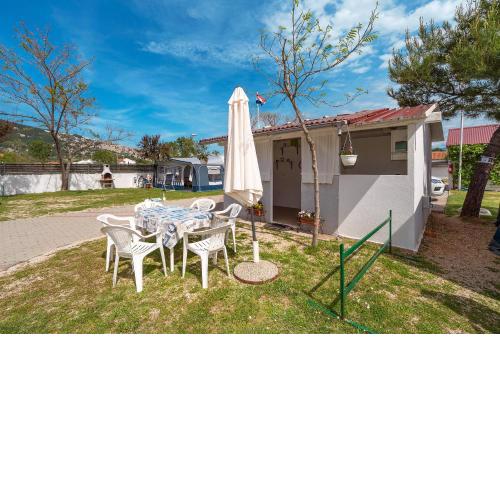 Camp Mali bungalow