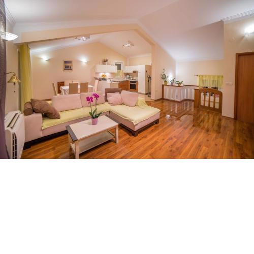 Captain's Apartment