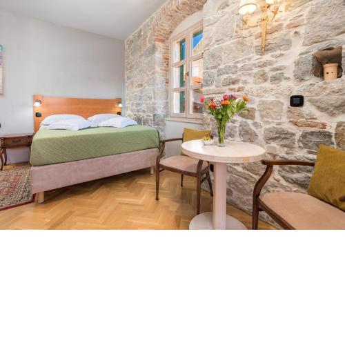 Captain's Guest House