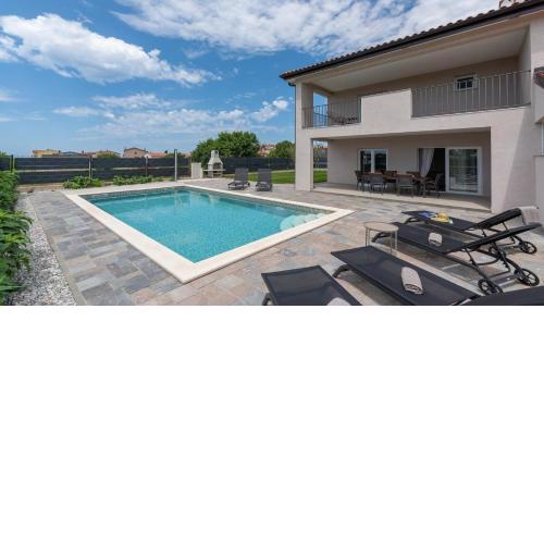 Casa Adua