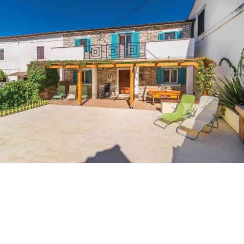 Casa Dina Valbandon