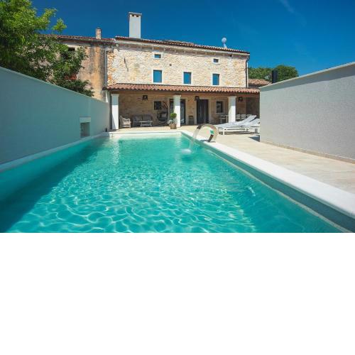 Casa Evina