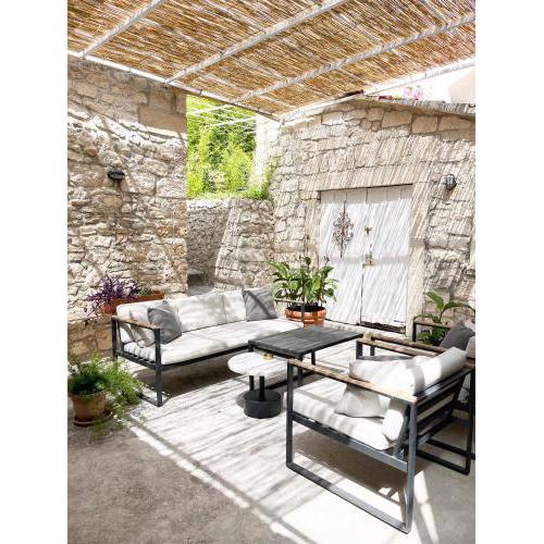 Casa Gojave - Authentic Hvar House with Garden