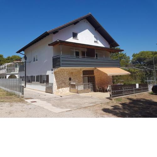 Casa Gudelj