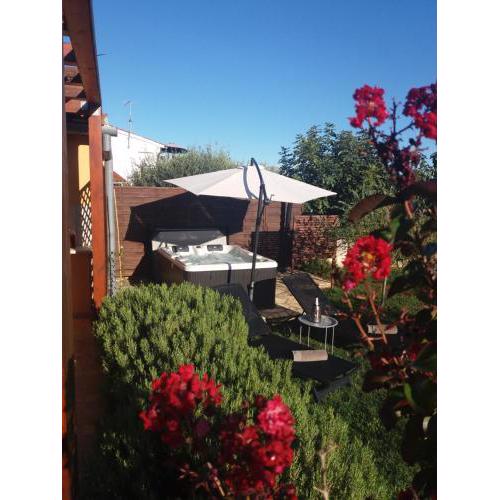 Casa Mirelia - Holiday home for two with garden and whirlpool