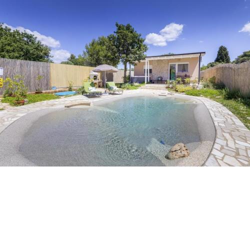 Casa Rosa in Peroj - Haus für 2-4 Personen