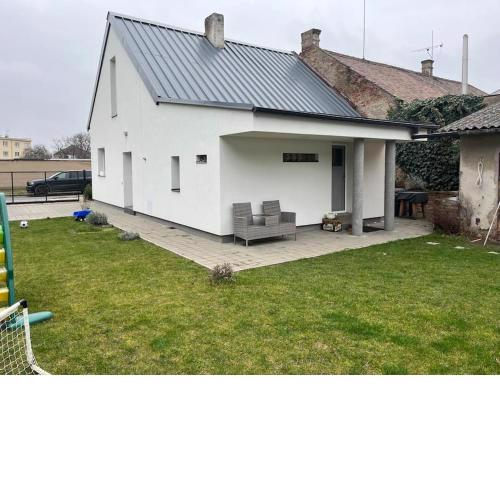 Celý dům + zahrada