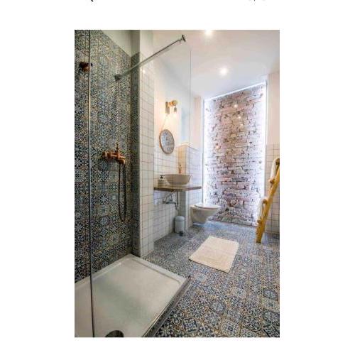 Center City Apartment 5