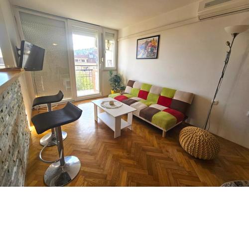 Central Apartment Split