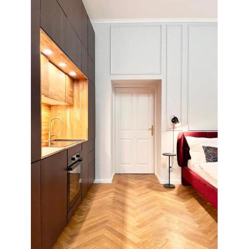 Central apartment with balcony next Augarten Park