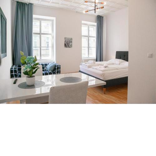 Central Belvedere 3BR Shared Apartment - 12 min from City Center