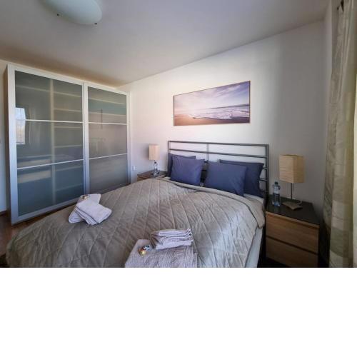 Central business apartment - FREE PARKING