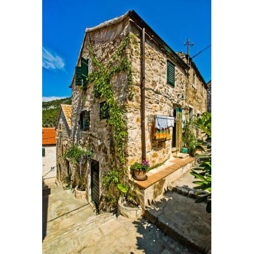 Central Cosy Stone House