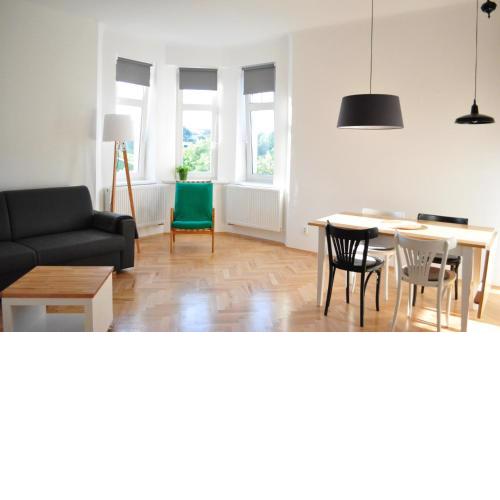 Central-Modern-Apartment